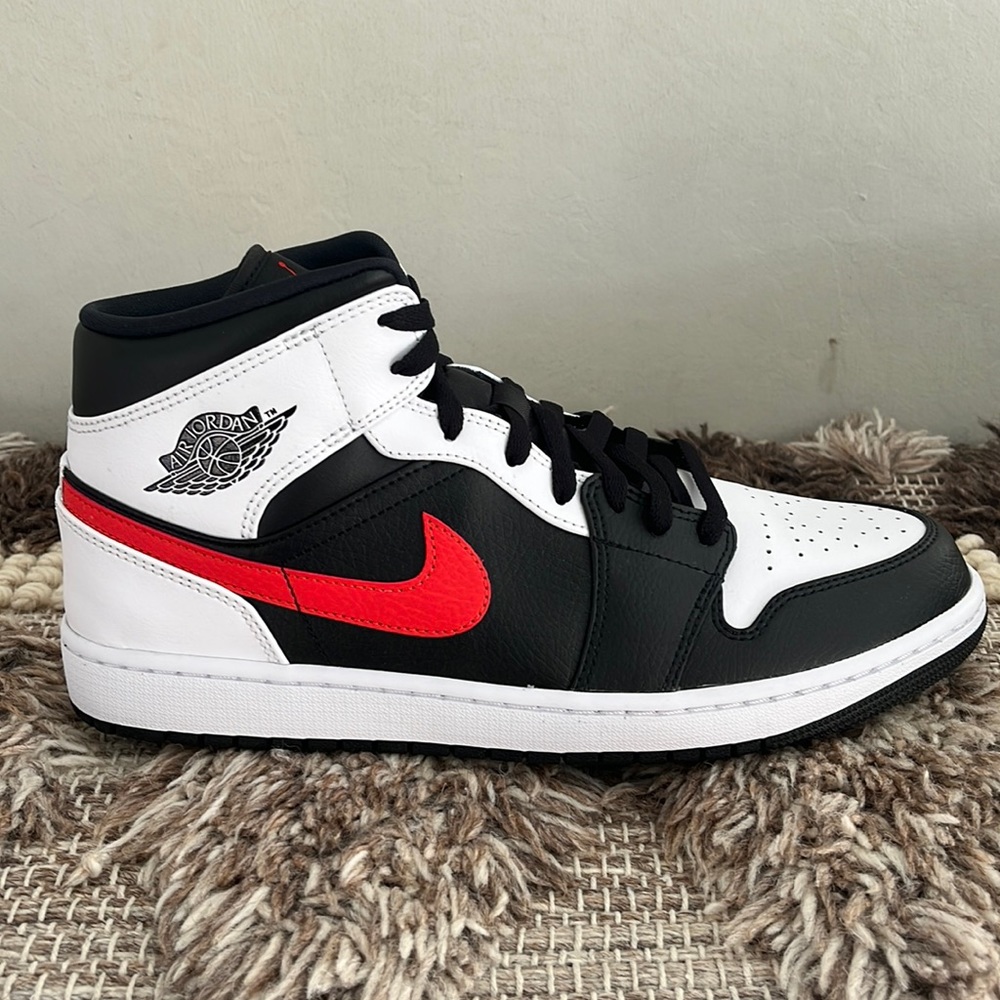 Air Jordan 1 Mid Black Chile Red White - deadstock